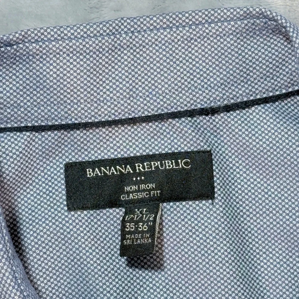 Banana Republic Non Iron Classic Fit XL Dress Shirt Blue Micro Dot Button Down‎